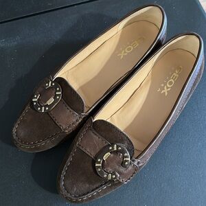 Geox Respira EUC brown suede women's loafer size EU 38
